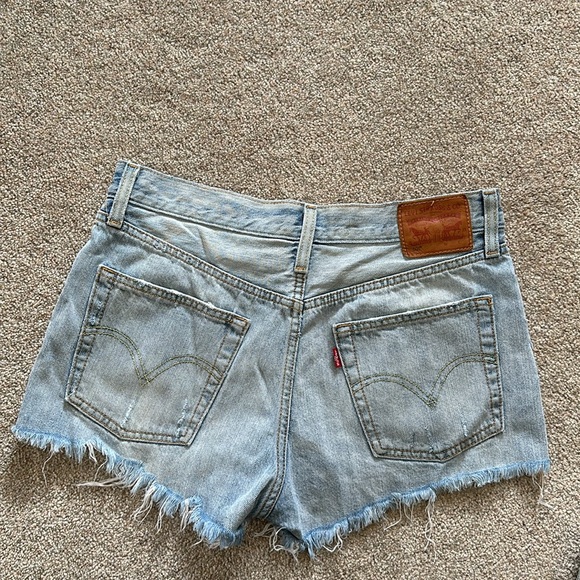 Levi’s 501 Short Waveline - Picture 2 of 5